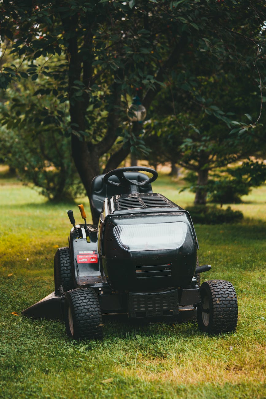 riding lawn mower